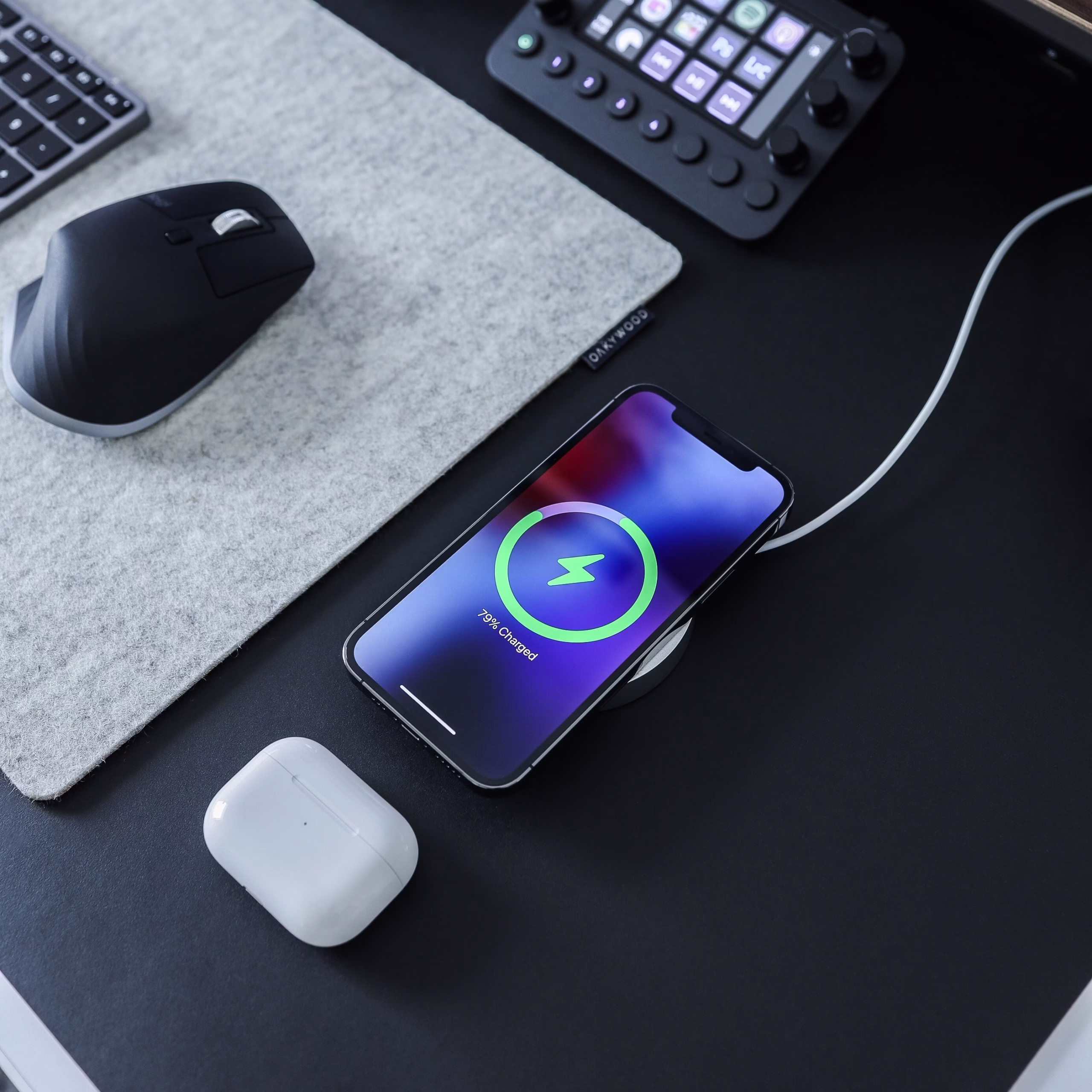 Best Wireless Charging Pad for Desks